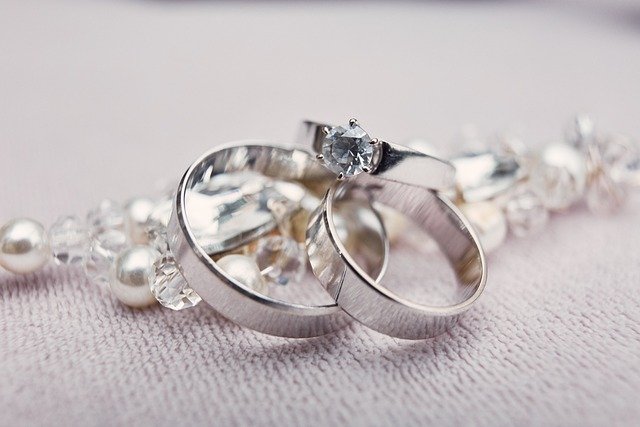 diamond-5475938_640